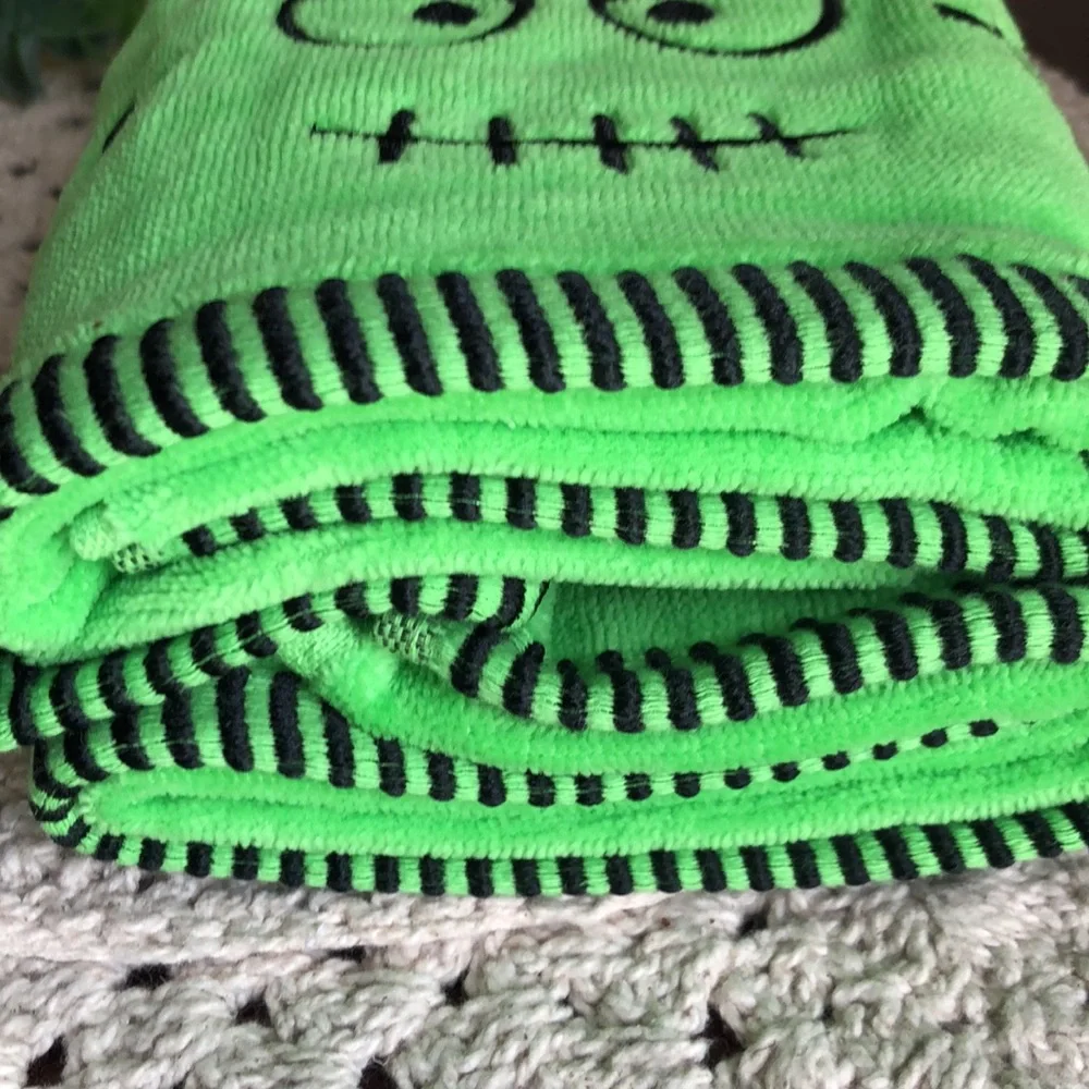 Kassafina Green Frankenstein Halloween Hand Towels - Set of 2